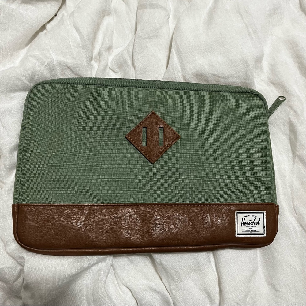 Herschel Supply 11 inch Laptop Sleeve